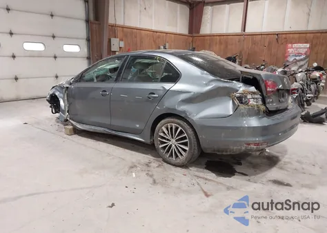 2016 Volkswagen Jetta 1.8T Sport from USA, damaged, VIN 3VWD17AJ5GM395635